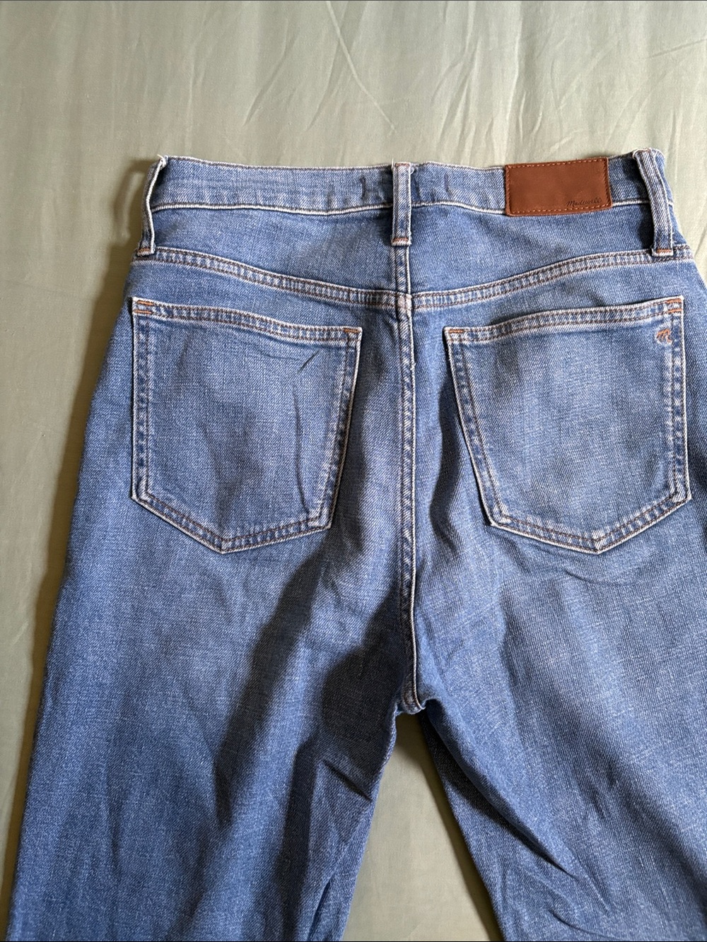 Madewell Straight-Leg Women's Jeans in Medium Blue Wash - Picture 7 of 7